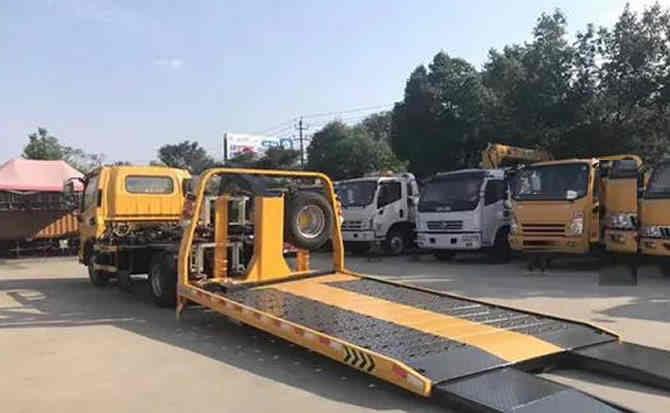 岫岩汽车中途维修案例